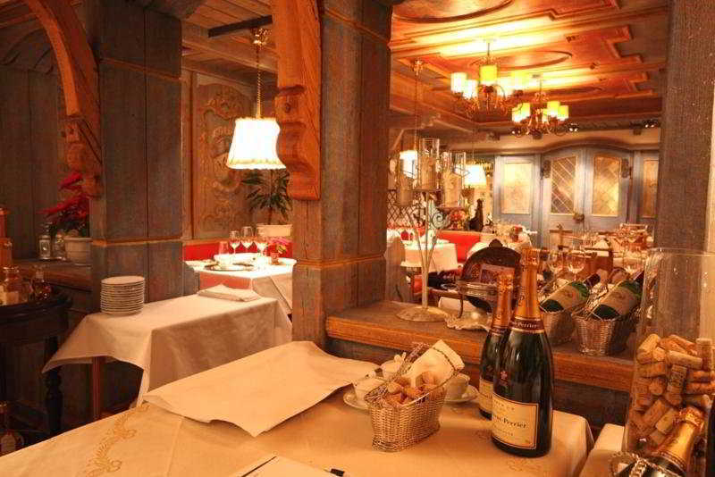 Relais & Chateaux Schoenegg 采尔马特 餐厅 照片